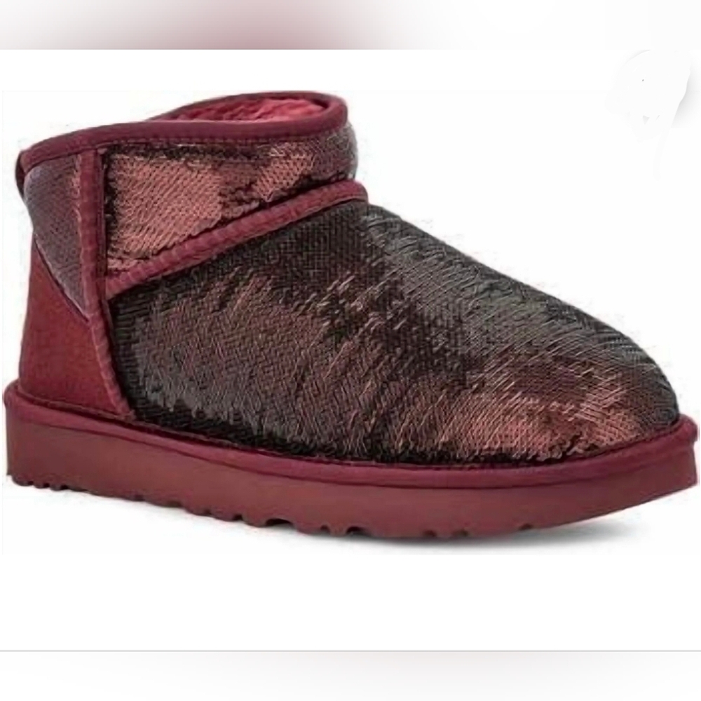 NEW Women's Authentic Classic Ultra Mini Mirror Ball Sequin Uggs (Sizes 6 only)